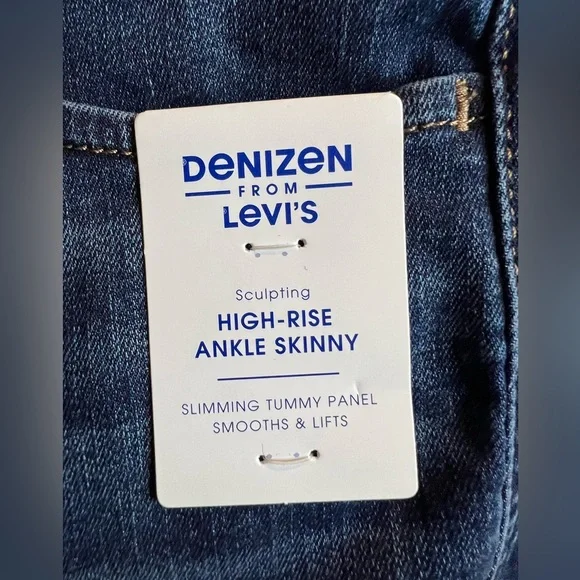 NWT Levi’s dark wash high rise skinny ankle jeans. Women’s size 10 30w. - Picture 8 of 8